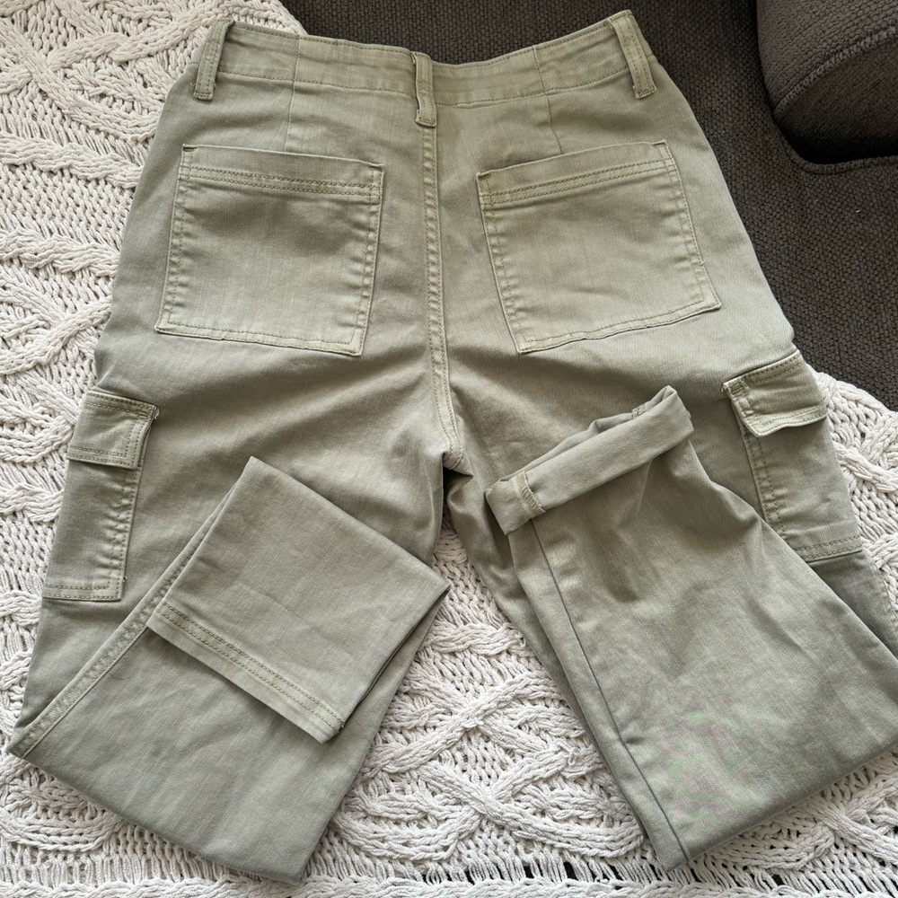 Universal Thread Size 2/26r Sage/Light Army Green… - image 3